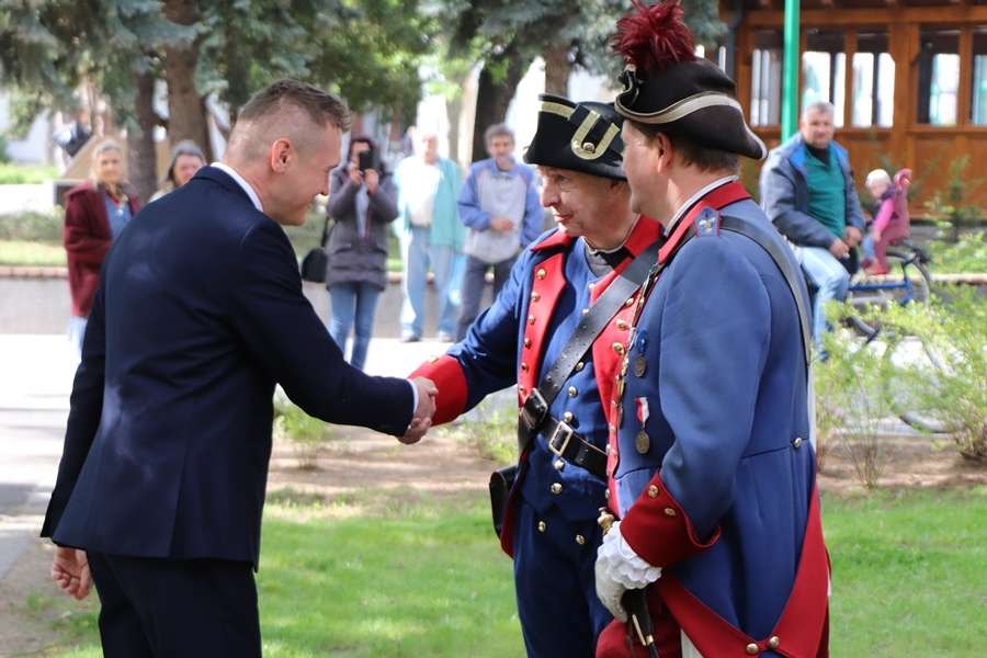 Zászlófelvonással indult a Város Napja (galéria)