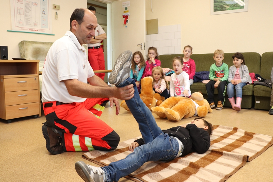 Malustyik László mentőtiszt megyei elismerése