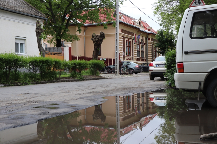 Ady Endre utca: útfelújítás, csapadékvíz-elvezetés