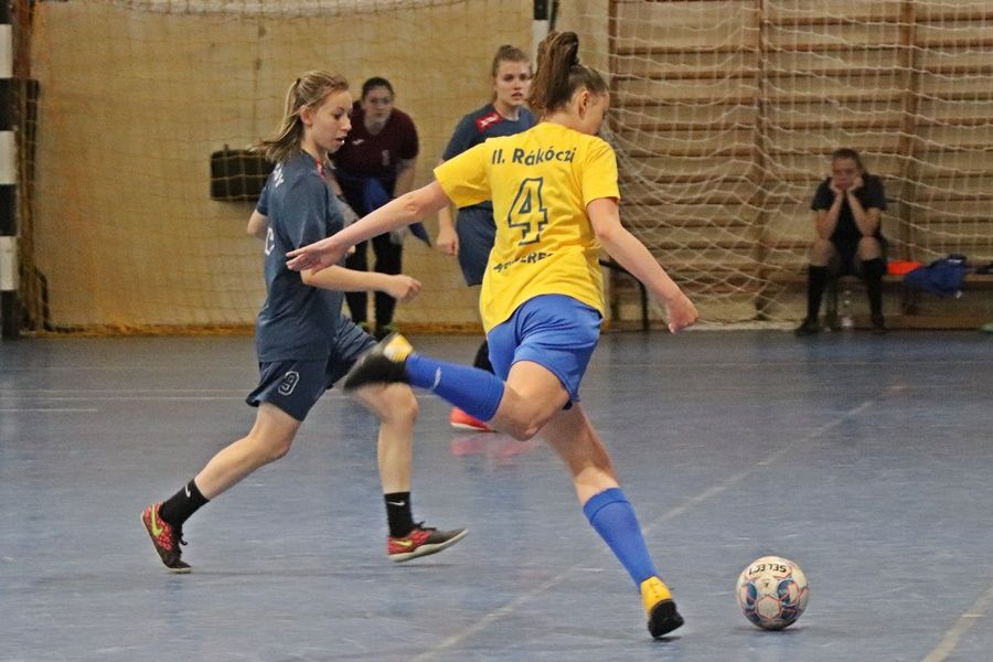 Ennek a Köténynek örültek a sziládys lányok (galéria)