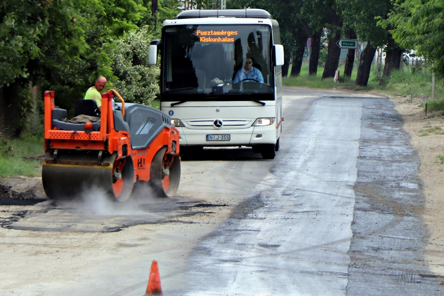 Aszfaltozzák a Tinódit (galéria)