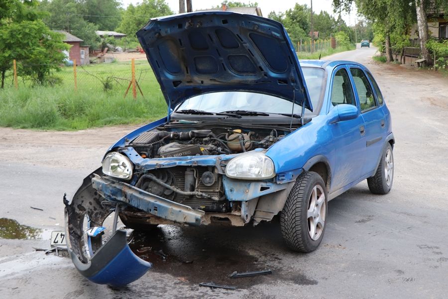 Opel és Toyota ütközött a Kopolyai úton (galéria)