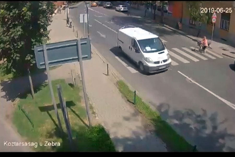 (►) Elmulasztott elsőbbségadásért 6 büntetőpont