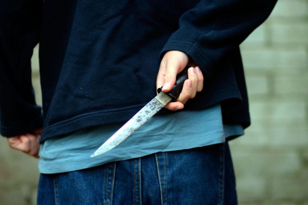 Az anyját is késsel fenyegette a halasi férfi