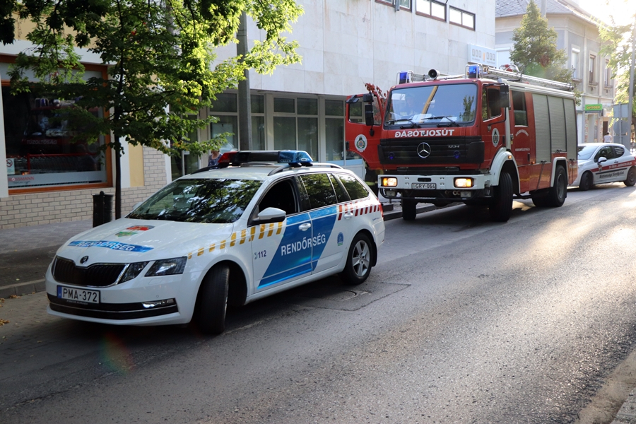 Reggeli riasztás a bankból