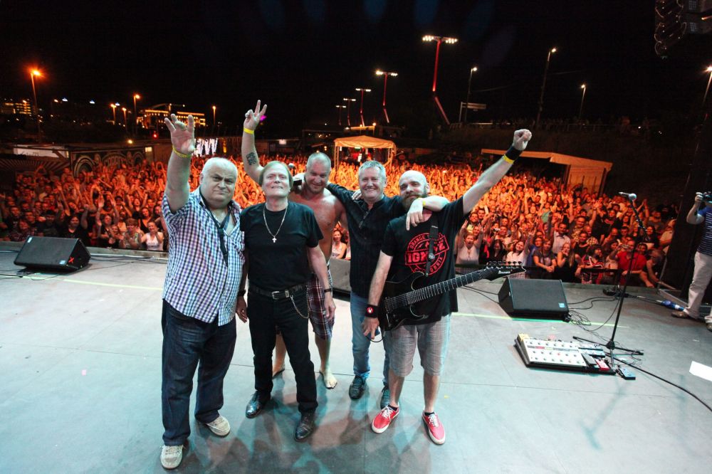 Bikini: igazi slágerparádé lesz Halason