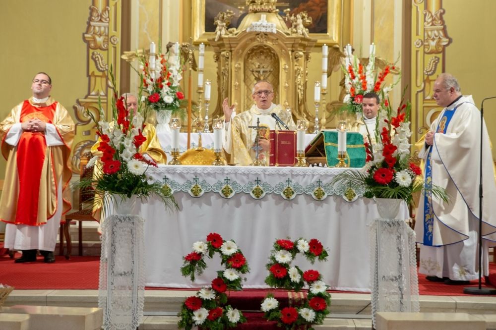 Szentmise a templomszentelés évfordulóján (galéria)