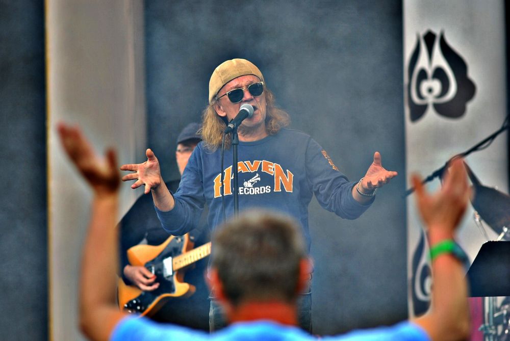 Charlie a zenekarával lép színpadra a Szabadságkoncerten