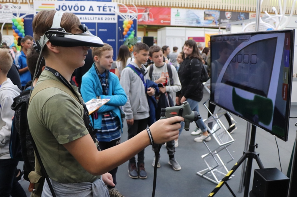 Közel ezer diák a pályaválasztási kiállításon (galéria)