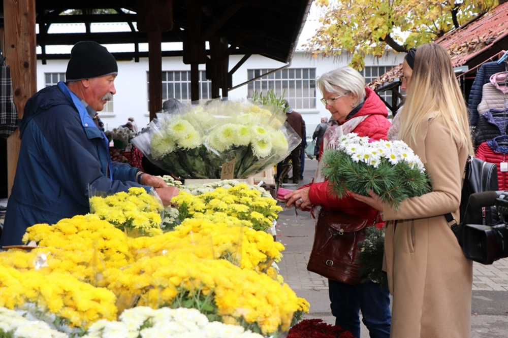 Virágos volt a szerdai piac (galéria)