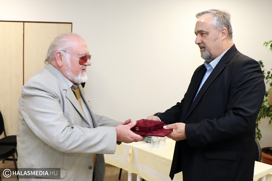 A kitüntetett kórházi dolgozókat köszöntötték (galéria)