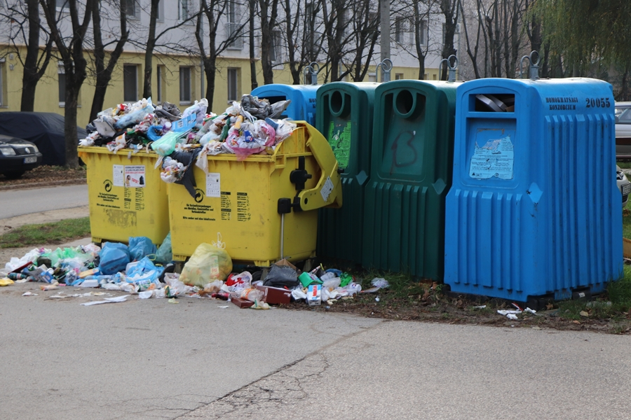 Véget vetnek az áldatlan állapotoknak az Esze-lakótelepen