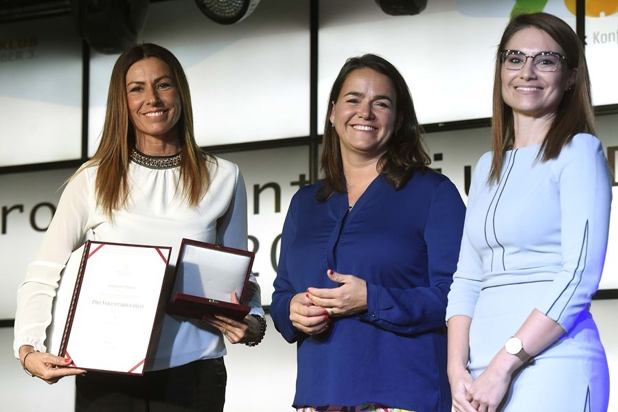 Miklósa Erika Pro Voluntarius-díjat kapott