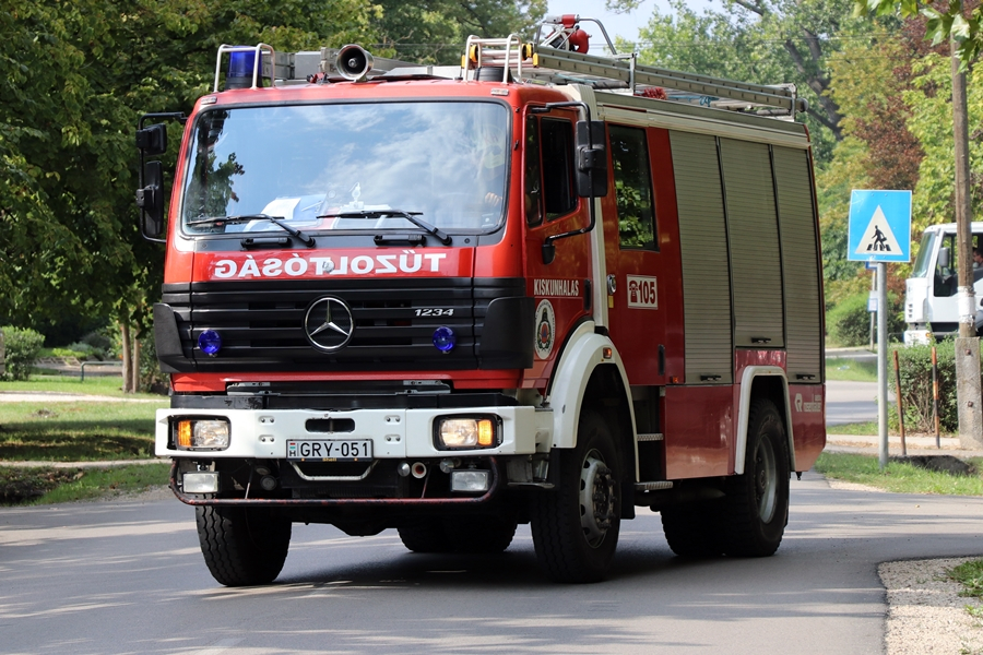 Kigyulladt a fóliasátor és a villanyóra