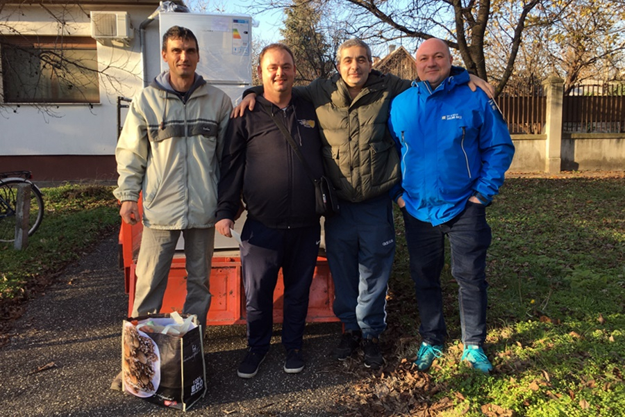 Lábadozó kollégájukat lepték meg a Központi Műtő dolgozói