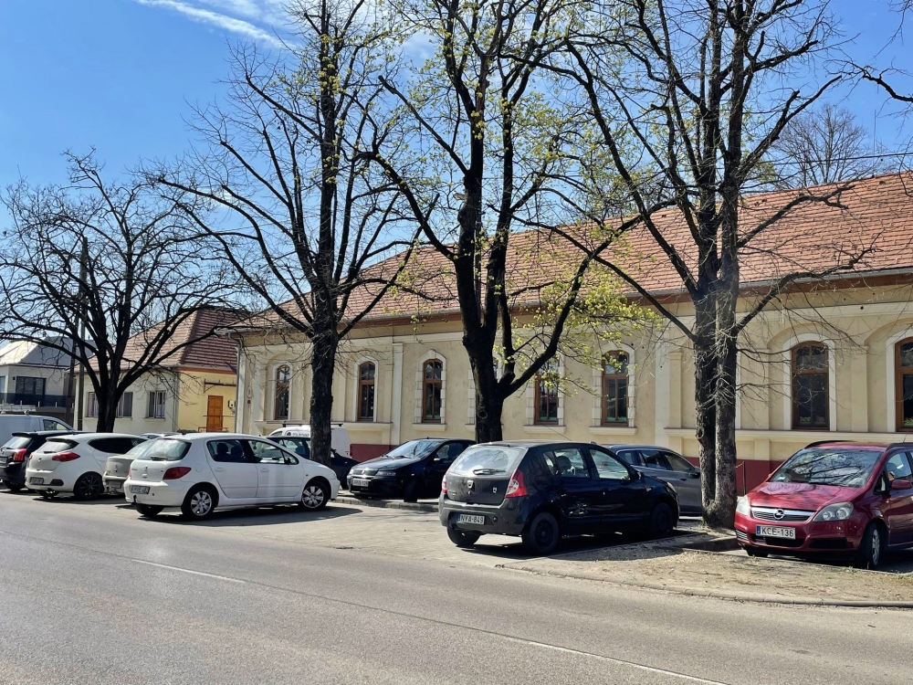 (►) Közösségi összefogással szépült a nyílt napra készülő Felsővárosi Óvoda