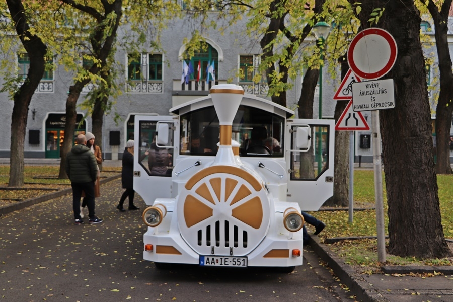 (►) Próbakörön a halasi DOTTO (videóval)