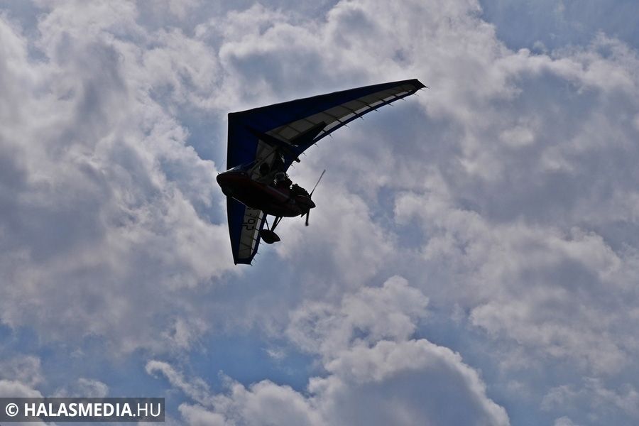 Halason is leszálltak a légi túrázók
