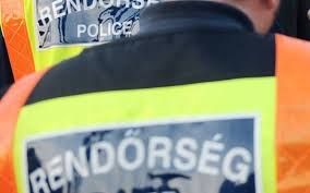 Önkormányzati dolgozónak adta ki magát, kifosztott egy idős nőt