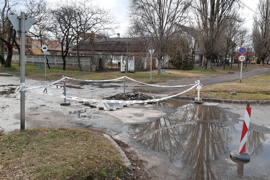 Forgalomkorlátozás a Kazinczy utcában