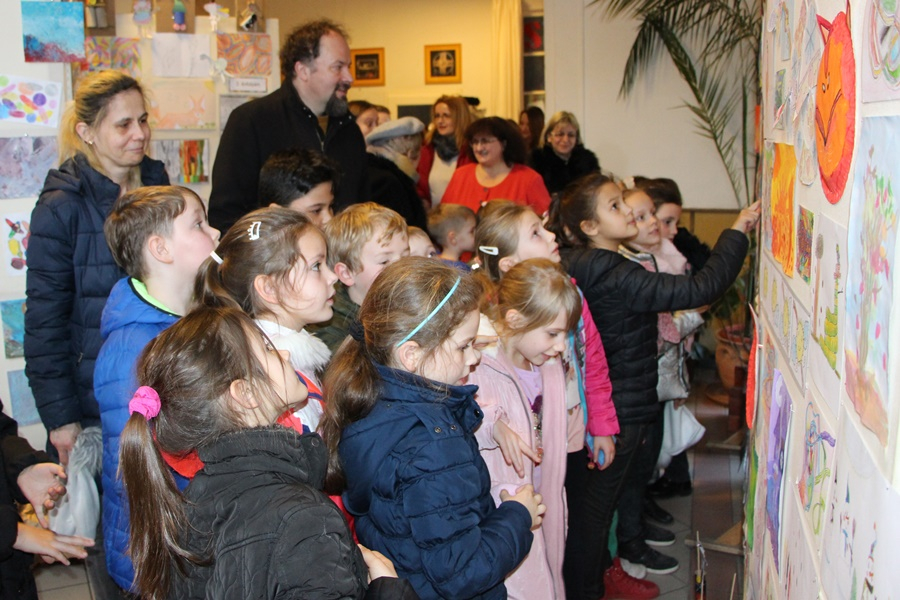 Mesés képek, rajzi játékok