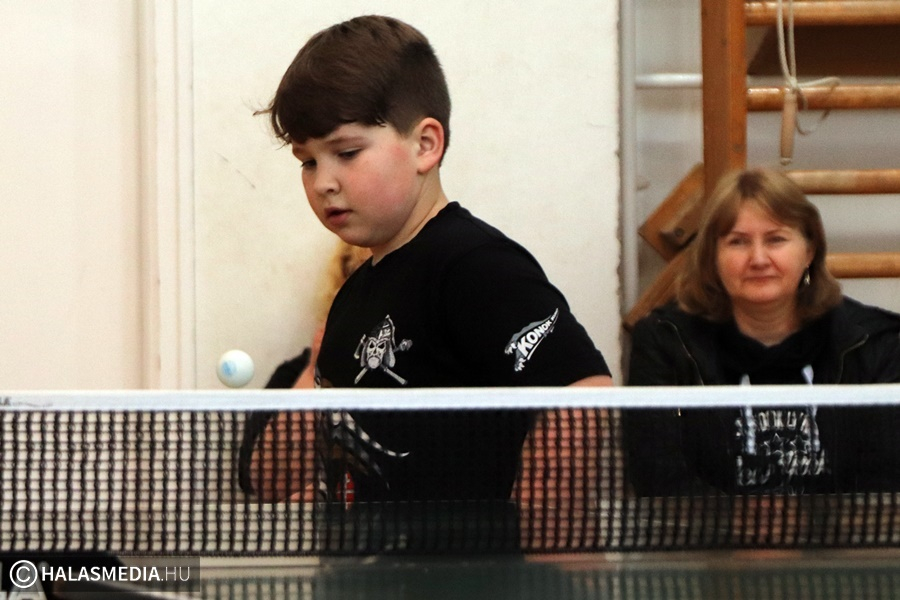 Sportos emlékezés a Szent József-iskolában (galéria)