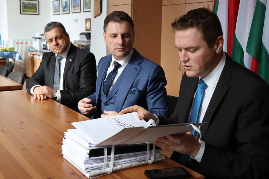 (►) Fürdőfejlesztés: segítséget ígért Tuzson Bence kormányzati államtitkár