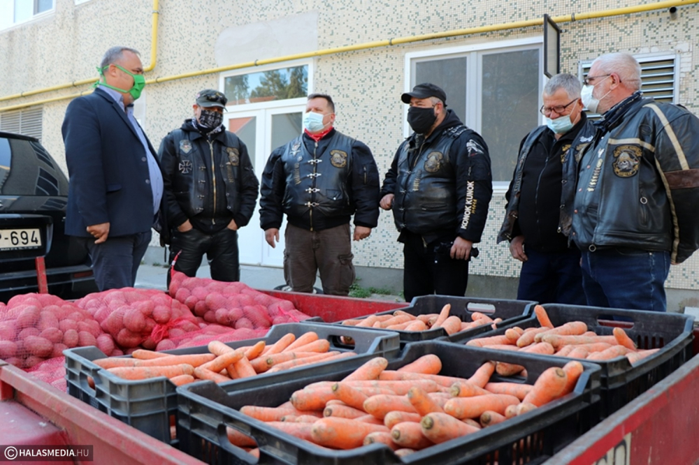 Jótékony Konok Kunok (galéria)