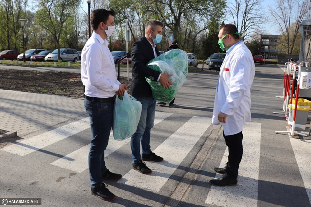 Közel 1000 maszkot adott a Szilády RFC a kórháznak (galéria)