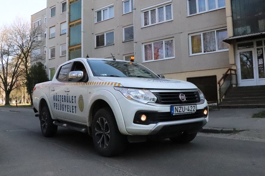 A polgármester nem szigorít, de a szabályszegőket büntetik