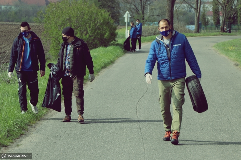 Több tonnányi szemetet gyűjtöttek össze a halasi sportolók (galéria)