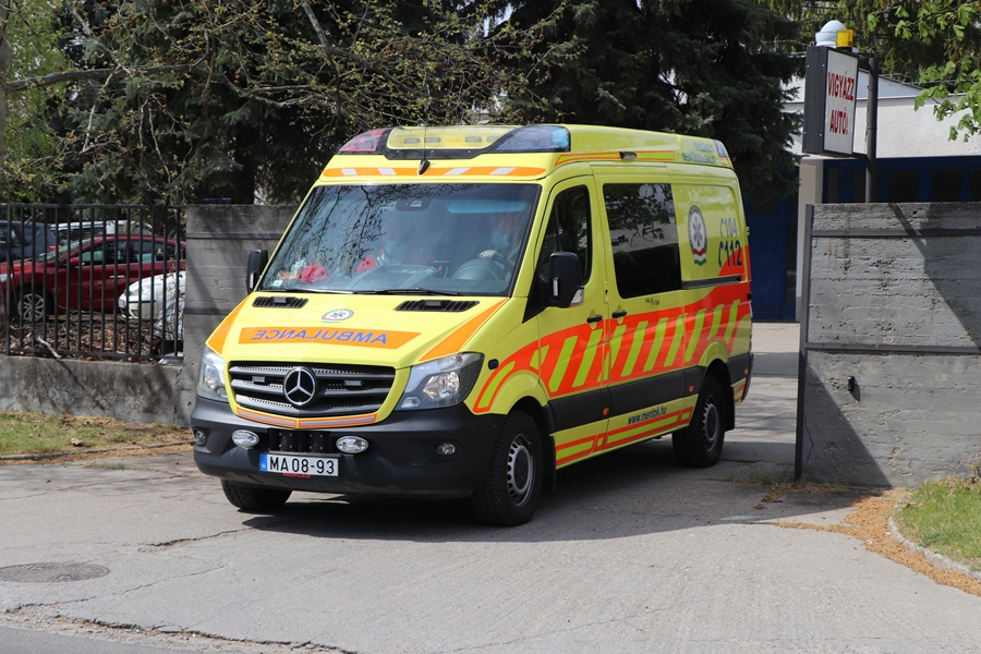 13 riasztás újév első szolgálatán