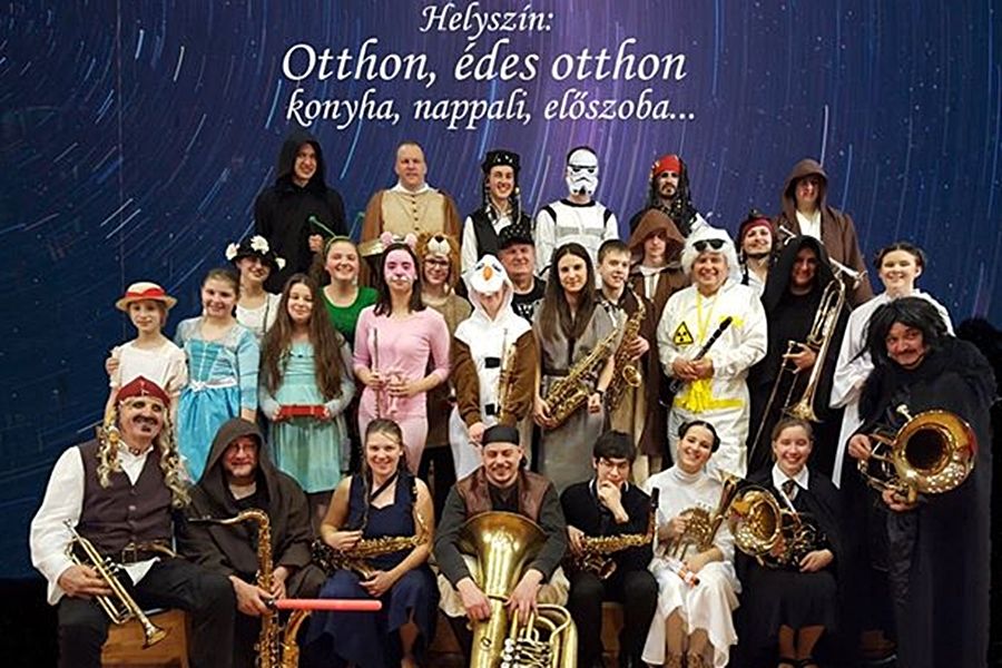 A Halas Concert Band home office-ban is zseniális