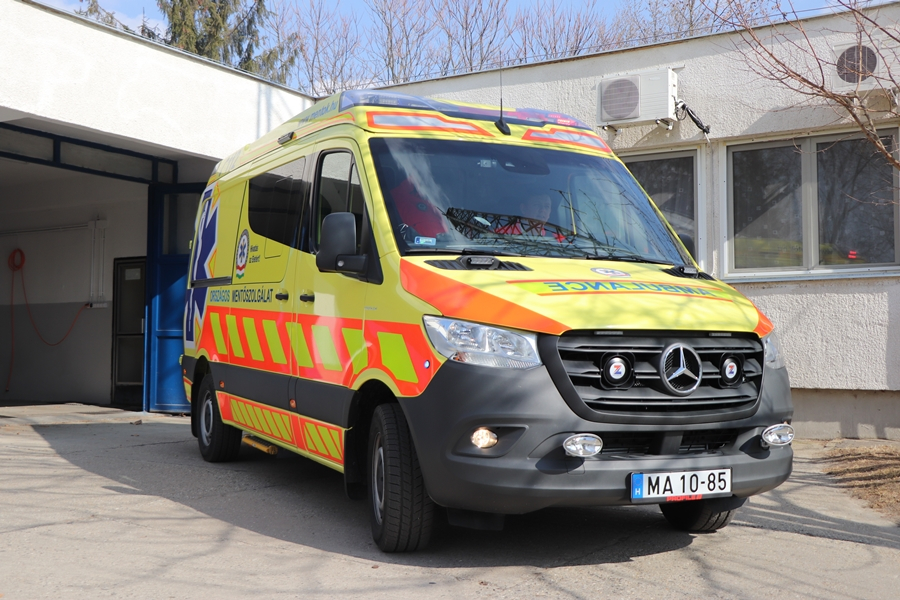 Ilyen volt a halasi mentők szolgálata karácsony első napján