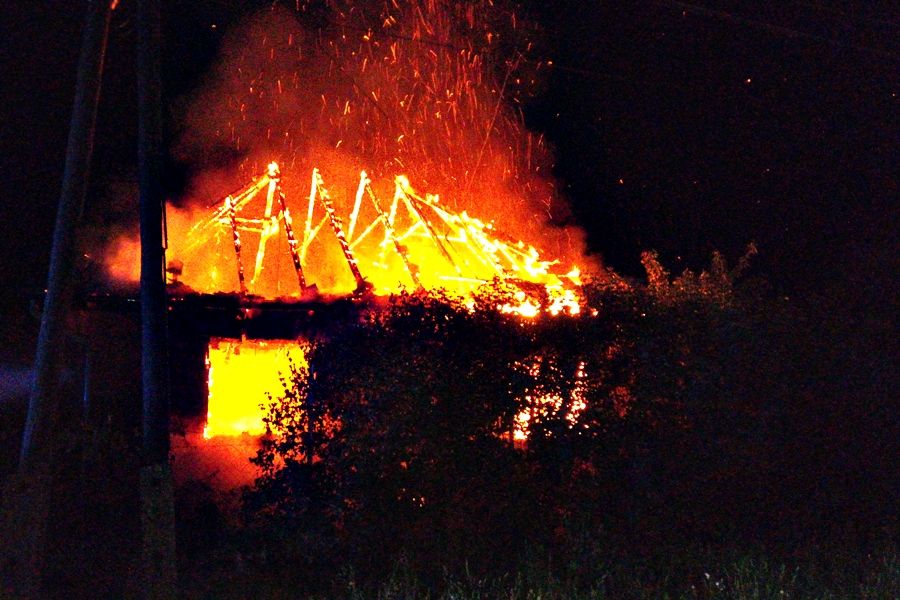 Kigyulladt egy családi ház Kisszálláson
