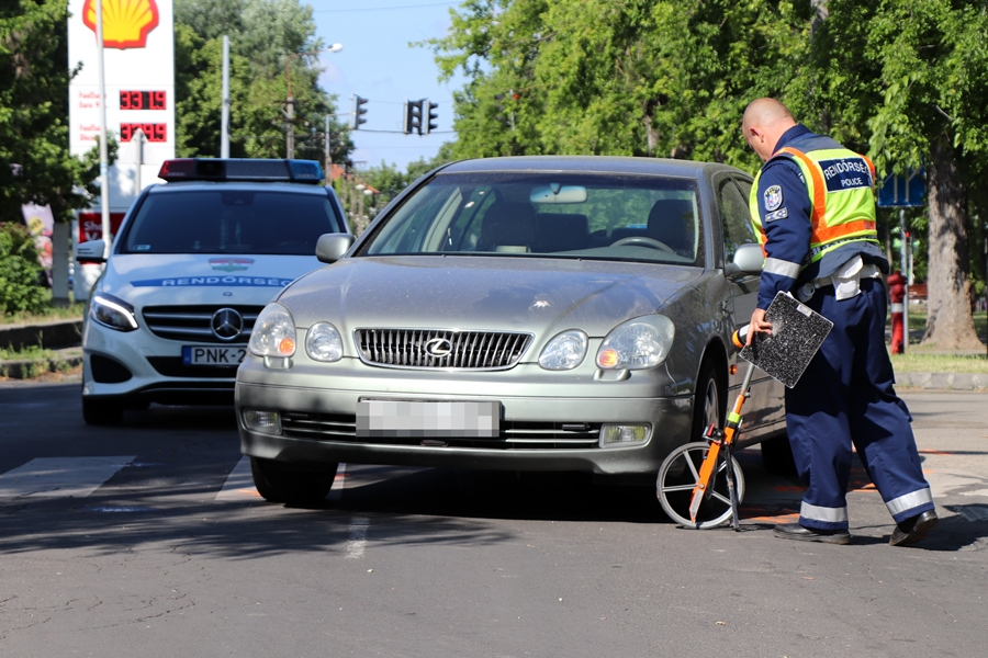 Baleset volt a benzinkútnál
