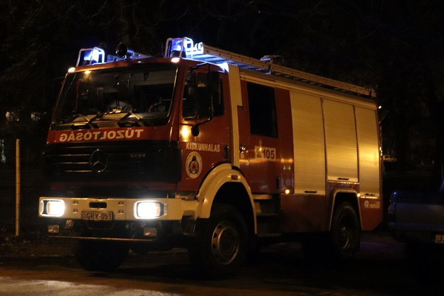 Kunfehértóra riasztották a halasi tűzoltókat
