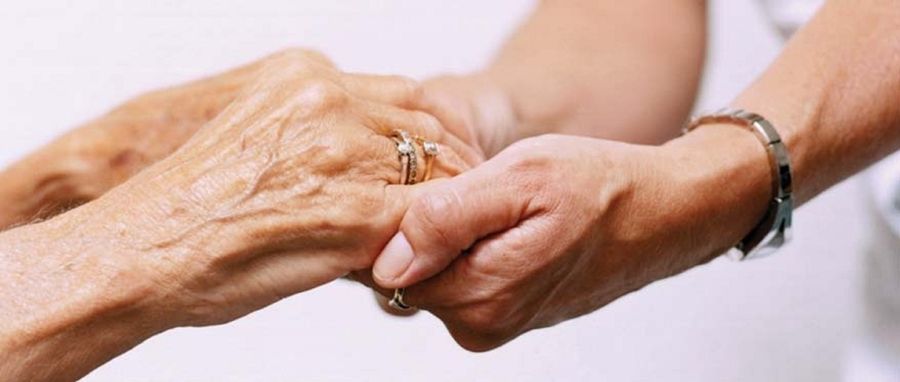 Ki kapja a város szociális ellátásáért díját?