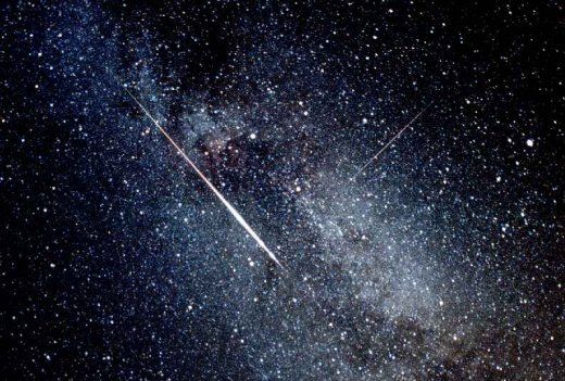 Hullócsillagos éjszakák jönnek