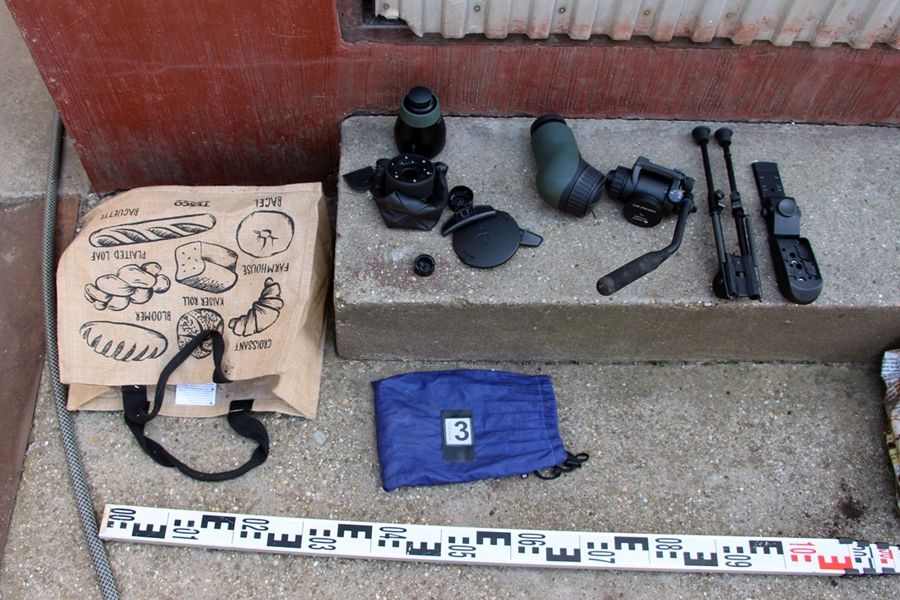 Ellopta, majd elásta a milliókat érő távcsöveket a tompai férfi