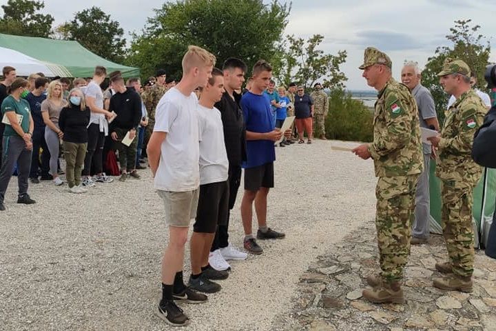 Kiválóan versenyeztek a dékánis rendészek és kadétok