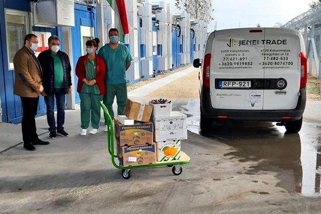 A Jenei Trade Kft. adománya a halasi járványkórháznak