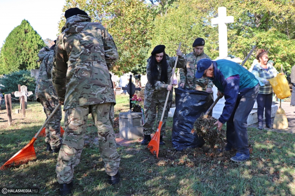 Sírgondozás: összefogott a Kuruc vitézek egyesület és a Dékáni-technikum (galéria)