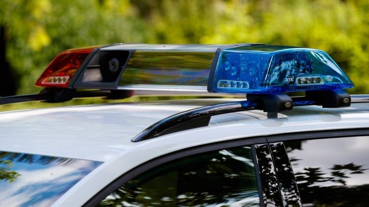 Elképesztő: kirabolta és oldalba rúgta a kislányt a halasi rabló