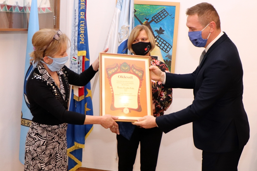 Büszkék lehetünk rájuk: a szociális területen dolgozókat köszöntötték (galéria)