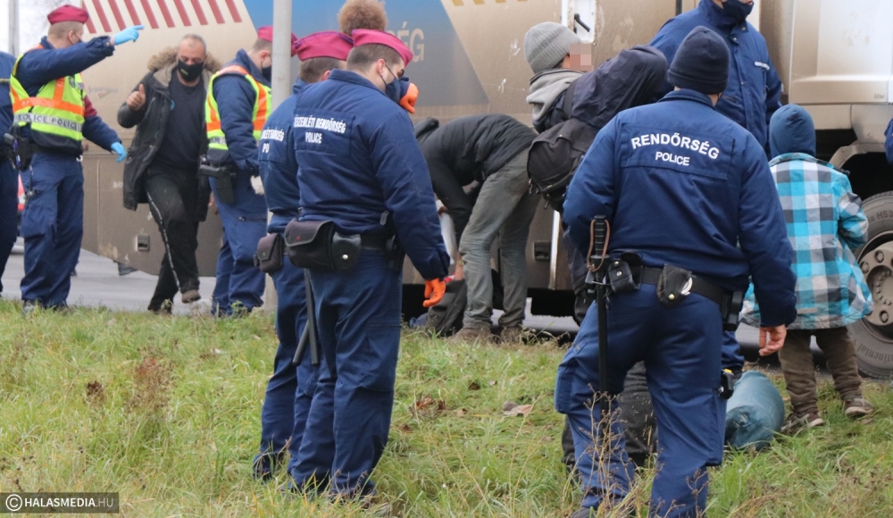 Vádemelés a román embercsempész ellen, aki Halason bukott le