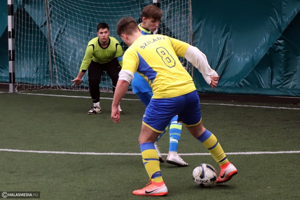 Tizenöt gól a városi futsal-rangadón (galéria)