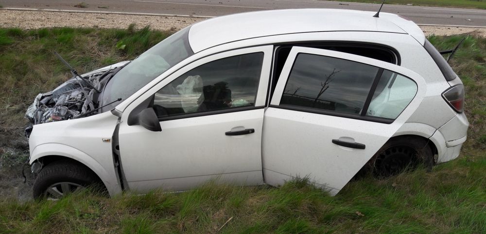 Villanyoszlopnak ütközött