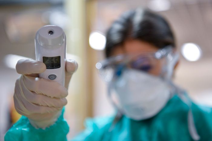 Egy beteget ápolnak koronavírus-fertőzéssel a halasi kórházban