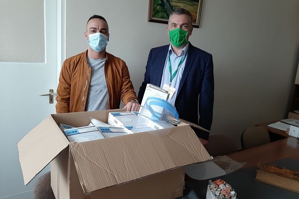 Speciális maszkokat kapott a kórház a Jenei Trade Kft-től